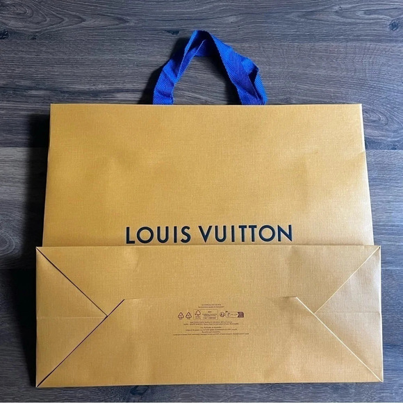Louis Vuitton Paper Bag - Picture 4 of 4